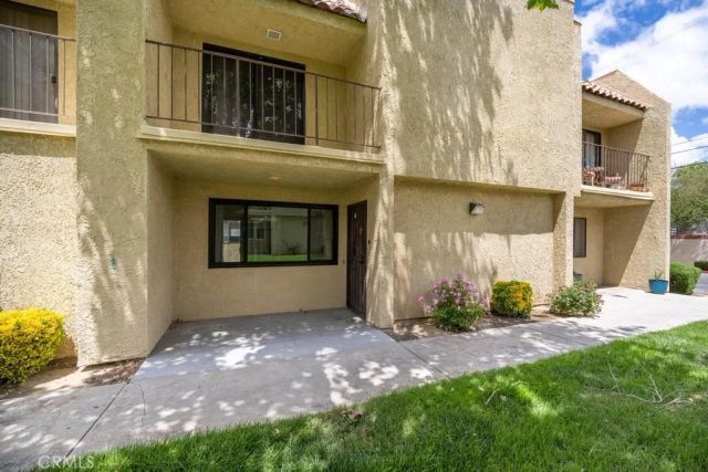 44200 Kingtree 16, Lancaster, CA 93534