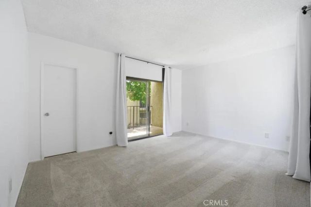 44200 Kingtree 16, Lancaster, CA 93534