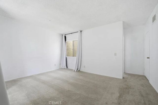 44200 Kingtree 16, Lancaster, CA 93534