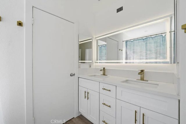 44200 Kingtree 16, Lancaster, CA 93534