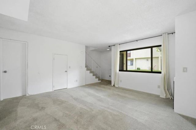44200 Kingtree 16, Lancaster, CA 93534