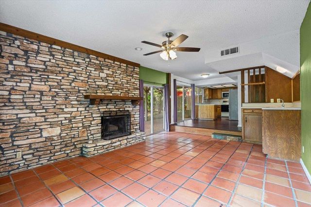 7229 S Brook DR, Austin, TX 78736