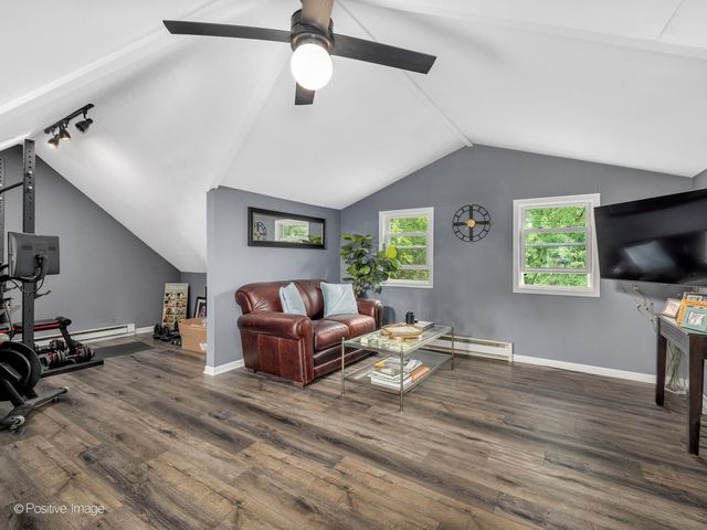 414 Chicago Avenue, Clarendon Hills, IL 60514