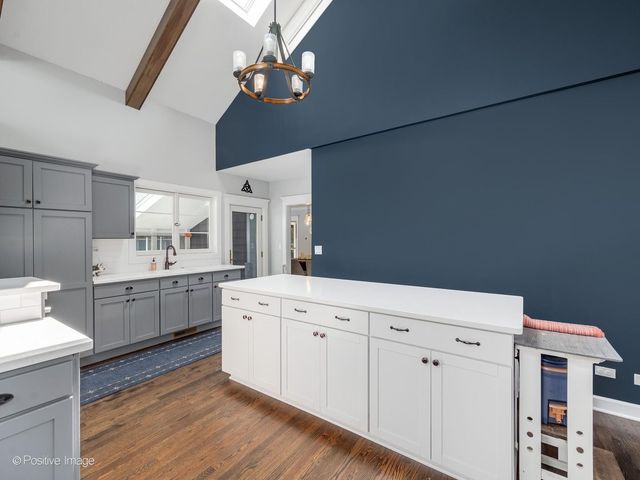 414 Chicago Avenue, Clarendon Hills, IL 60514