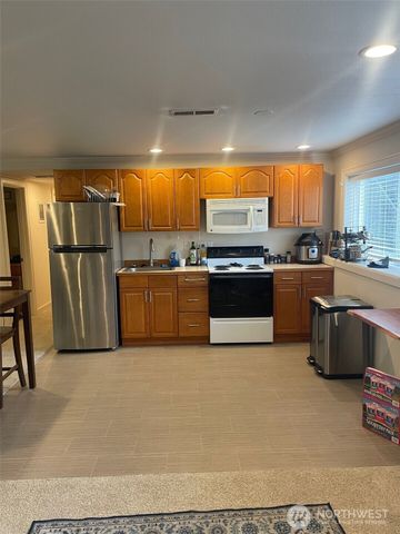 6230 S Langston Road, Seattle, WA 98178