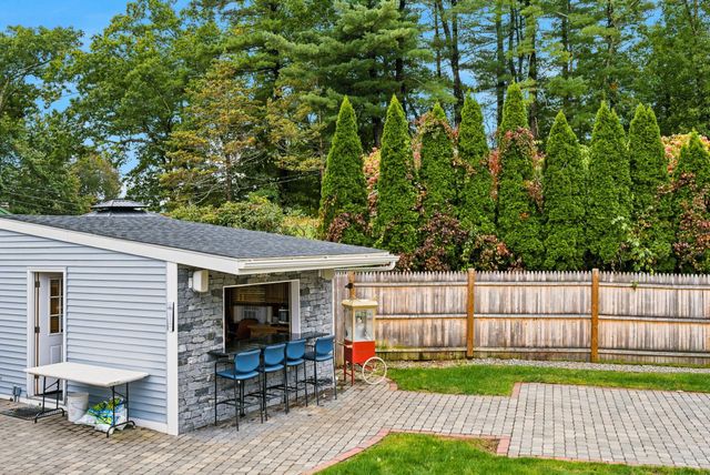 1 SCOTLAND Avenue, Salem, NH 03079