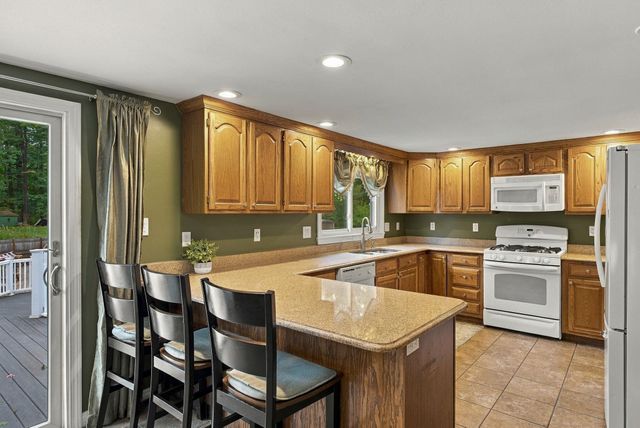 1 SCOTLAND Avenue, Salem, NH 03079