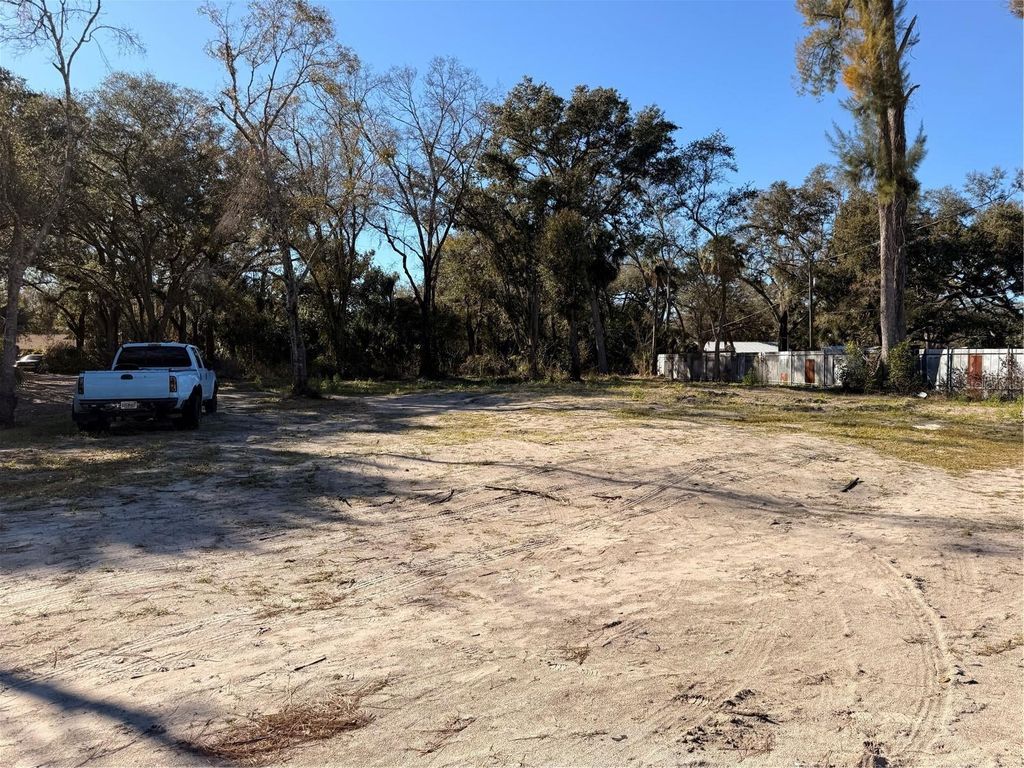Image 5 of property listing at 6806 (Lot 45830C) NEW YORK DRIVE, Tampa, FL 33619