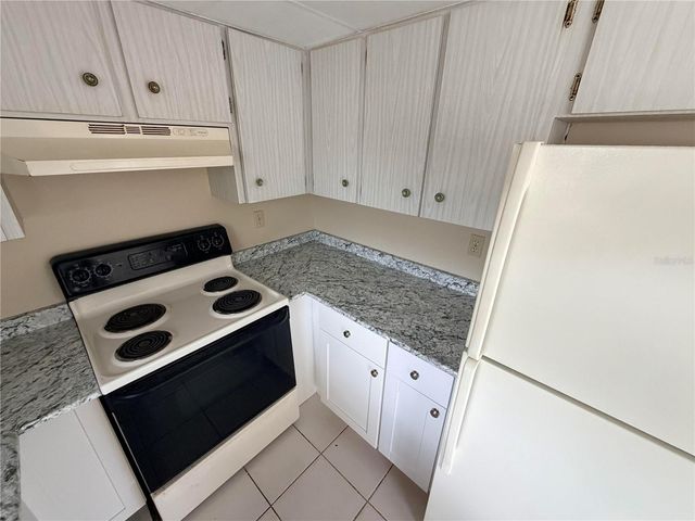 6330 PENNSYLVANIA AVENUE, New Port Richey, FL 34653