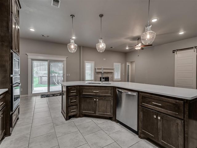 1305 N Storybrook Street, Mustang, OK 73064