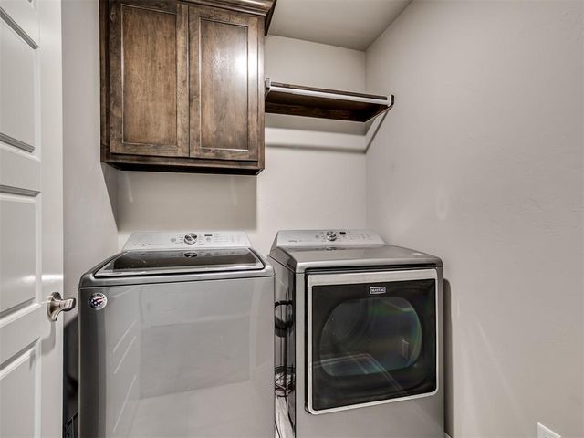 1305 N Storybrook Street, Mustang, OK 73064