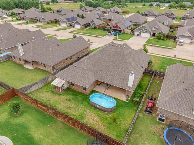 1305 N Storybrook Street, Mustang, OK 73064