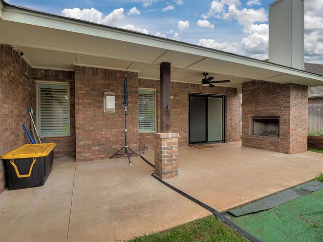 1305 N Storybrook Street, Mustang, OK 73064