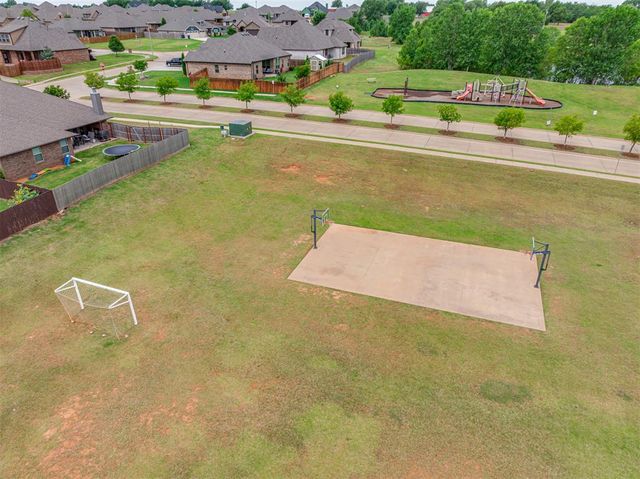 1305 N Storybrook Street, Mustang, OK 73064