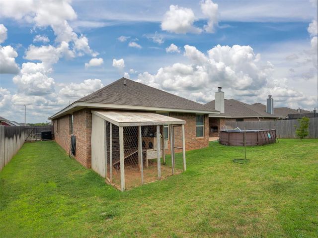 1305 N Storybrook Street, Mustang, OK 73064