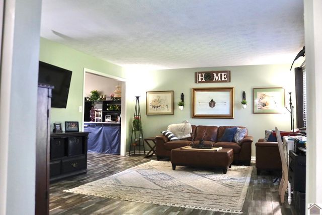 3571 Oscar Ave, West Paducah, KY 42001