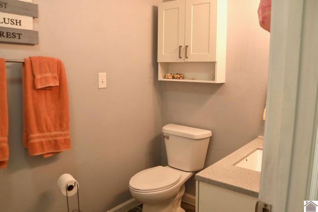 3571 Oscar Ave, West Paducah, KY 42001