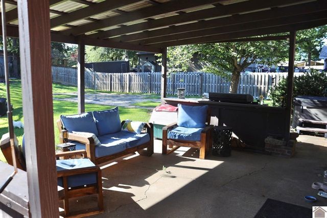 3571 Oscar Ave, West Paducah, KY 42001