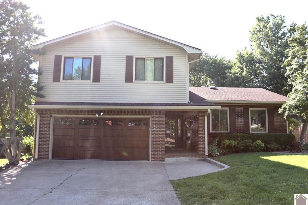 3571 Oscar Ave, West Paducah, KY 42001