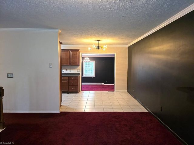 414 Oak Ridge Drive, Mount Airy, NC 27030