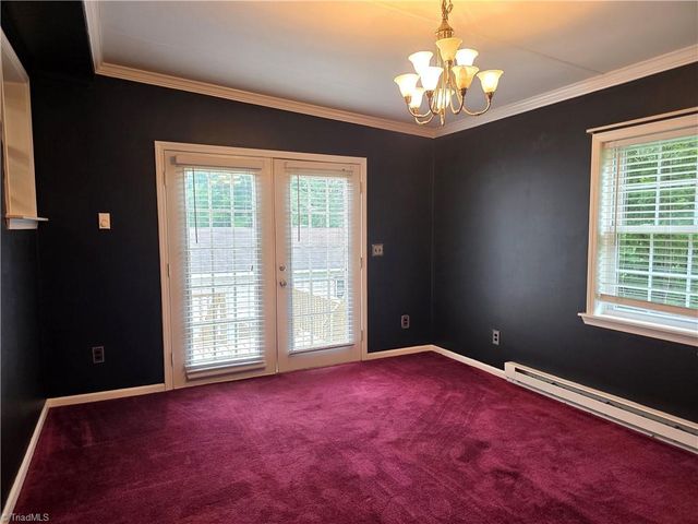 414 Oak Ridge Drive, Mount Airy, NC 27030