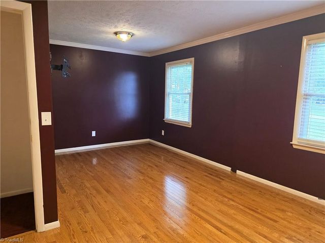 414 Oak Ridge Drive, Mount Airy, NC 27030