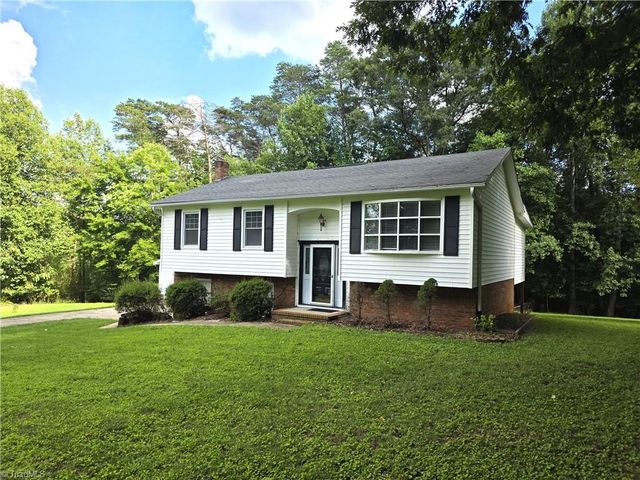 414 Oak Ridge Drive, Mount Airy, NC 27030