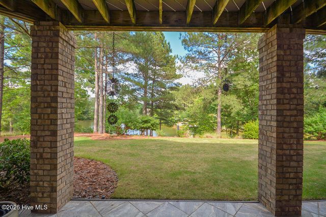 210 Beths Point, West End, NC 27376