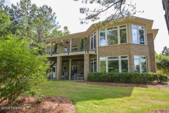 210 Beths Point, West End, NC 27376