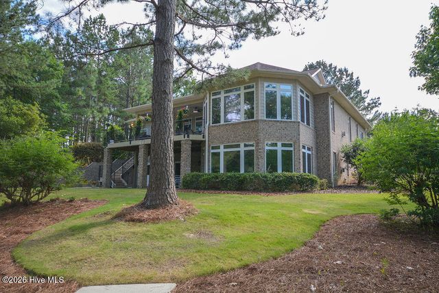210 Beths Point, West End, NC 27376