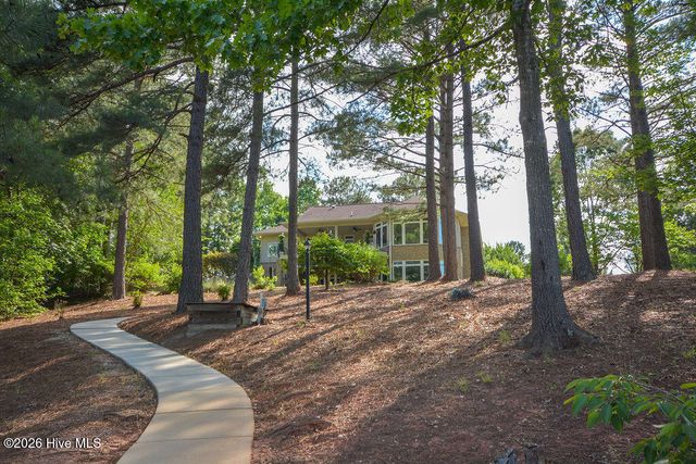 210 Beths Point, West End, NC 27376
