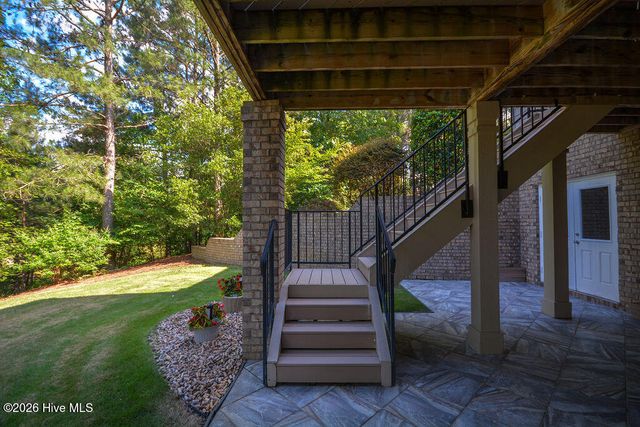 210 Beths Point, West End, NC 27376