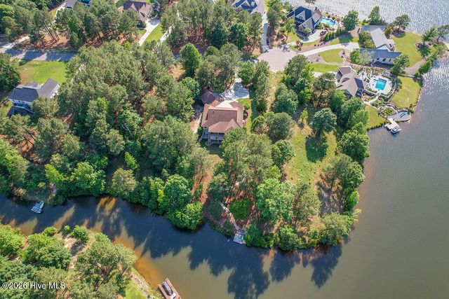 210 Beths Point, West End, NC 27376