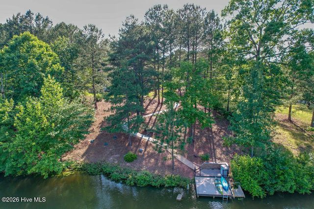 210 Beths Point, West End, NC 27376
