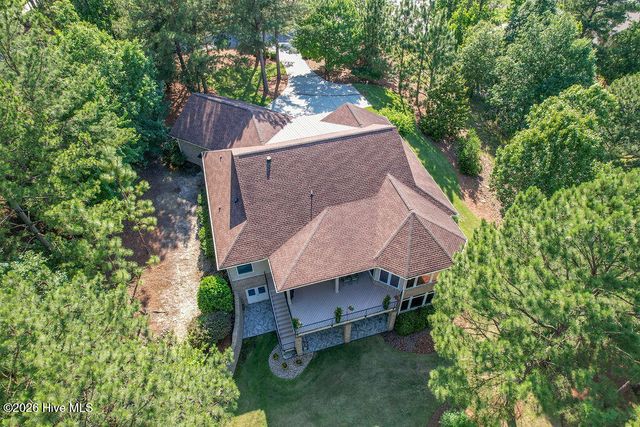 210 Beths Point, West End, NC 27376