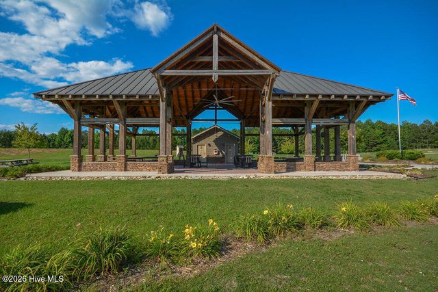 210 Beths Point, West End, NC 27376