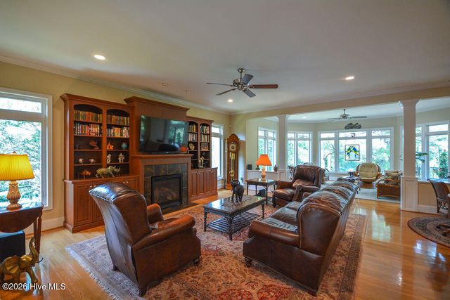 210 Beths Point, West End, NC 27376