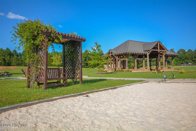 210 Beths Point, West End, NC 27376