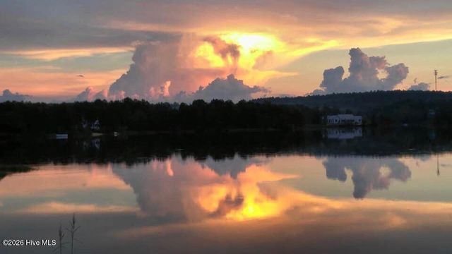 210 Beths Point, West End, NC 27376