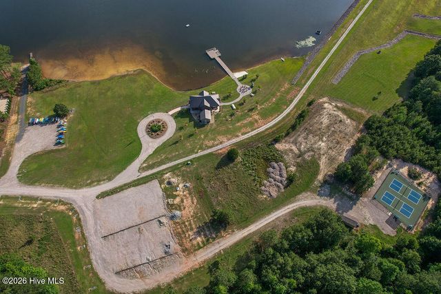 210 Beths Point, West End, NC 27376