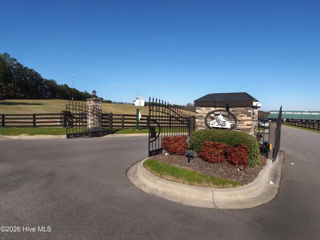 210 Beths Point, West End, NC 27376