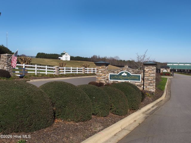 210 Beths Point, West End, NC 27376