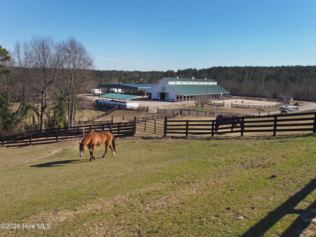 210 Beths Point, West End, NC 27376