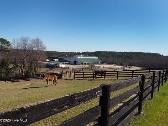 210 Beths Point, West End, NC 27376