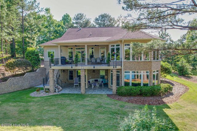 210 Beths Point, West End, NC 27376