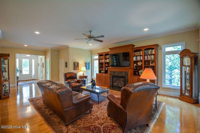 210 Beths Point, West End, NC 27376