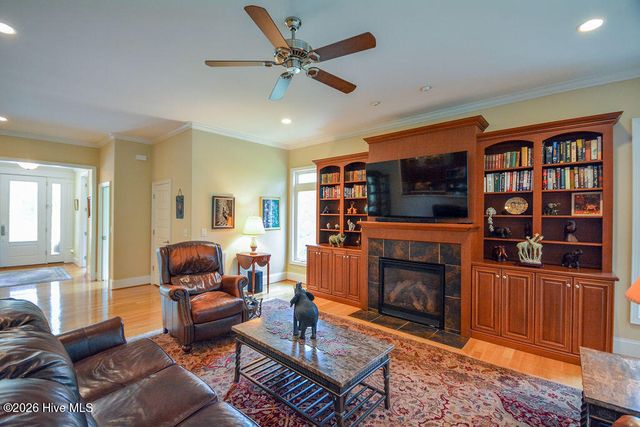 210 Beths Point, West End, NC 27376