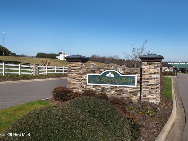 210 Beths Point, West End, NC 27376