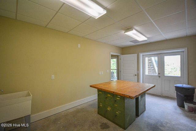 210 Beths Point, West End, NC 27376