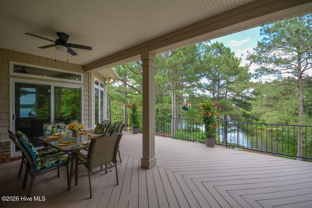 210 Beths Point, West End, NC 27376